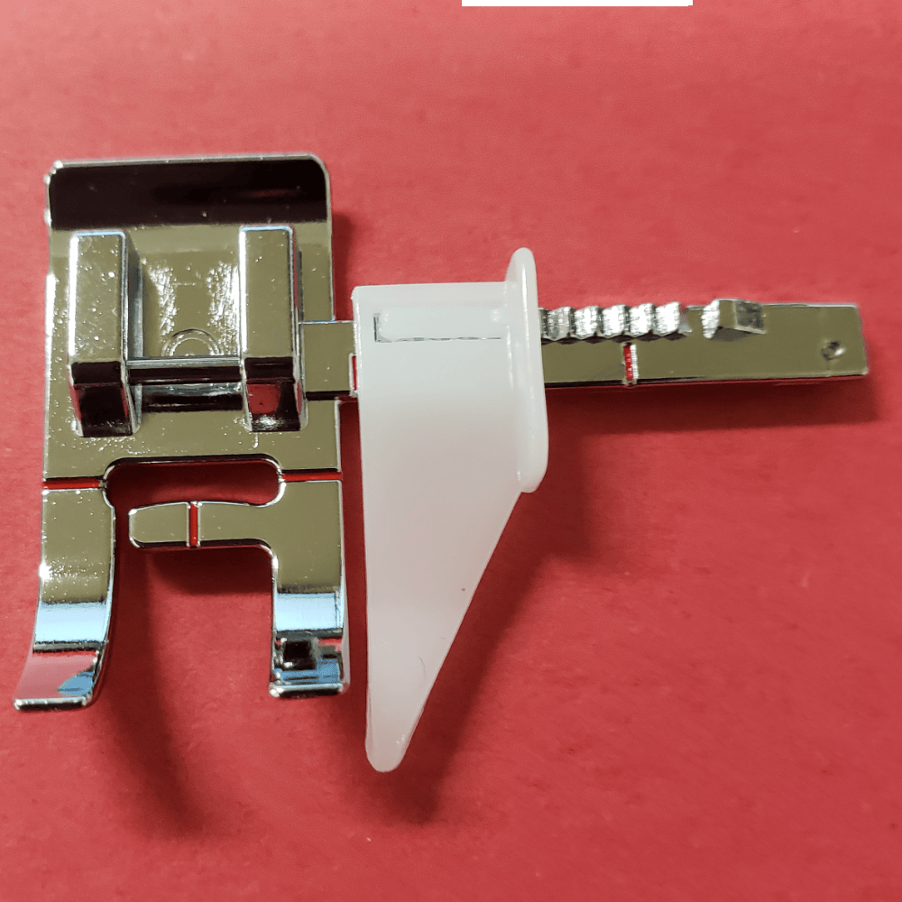 Bernette Zigzag Foot with Guide